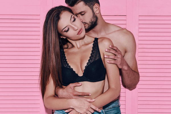 Erotische Geschichte: Heißer Quickie in der Umkleidekabine